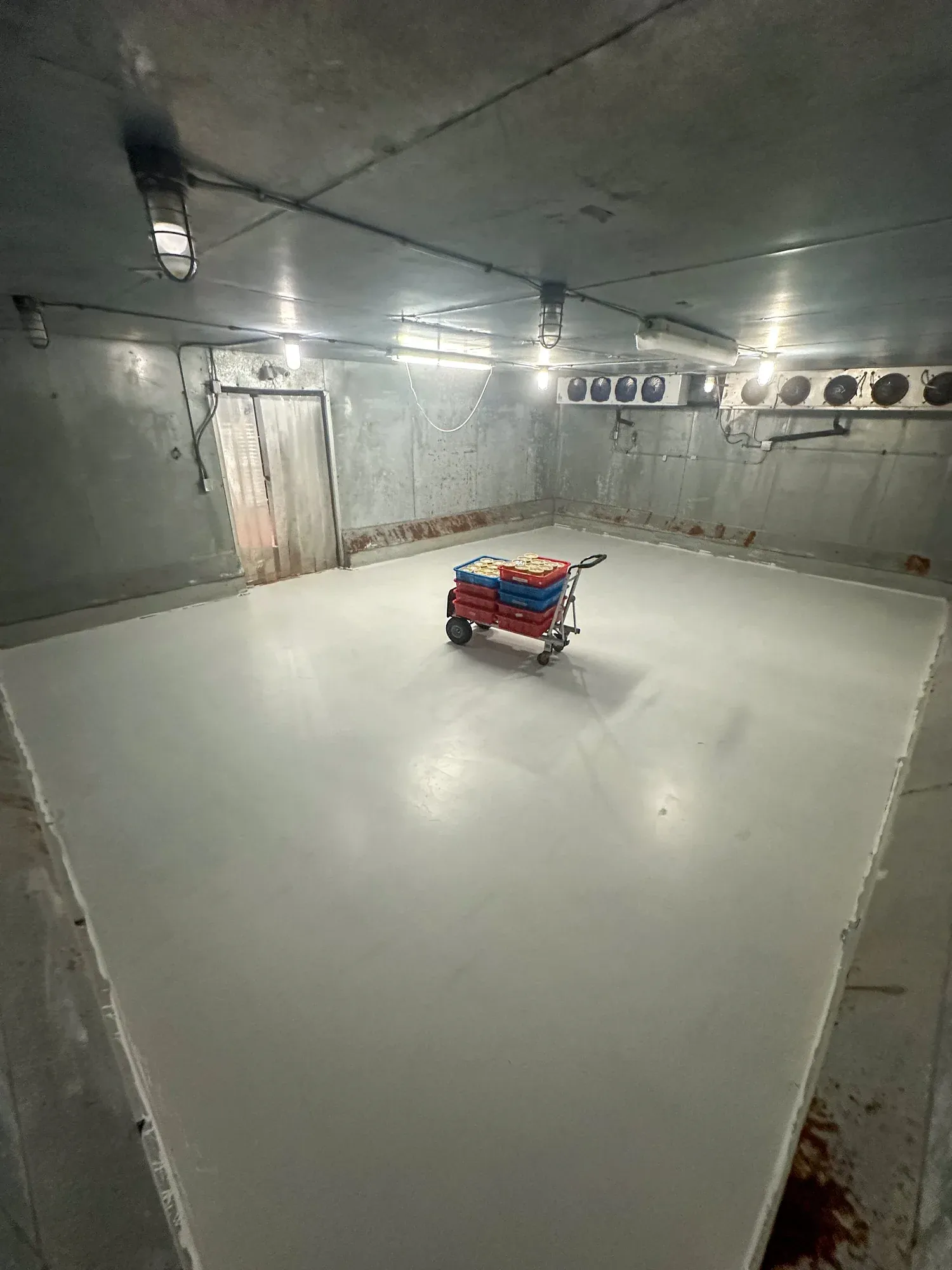 500 sq ft walk-in freezer